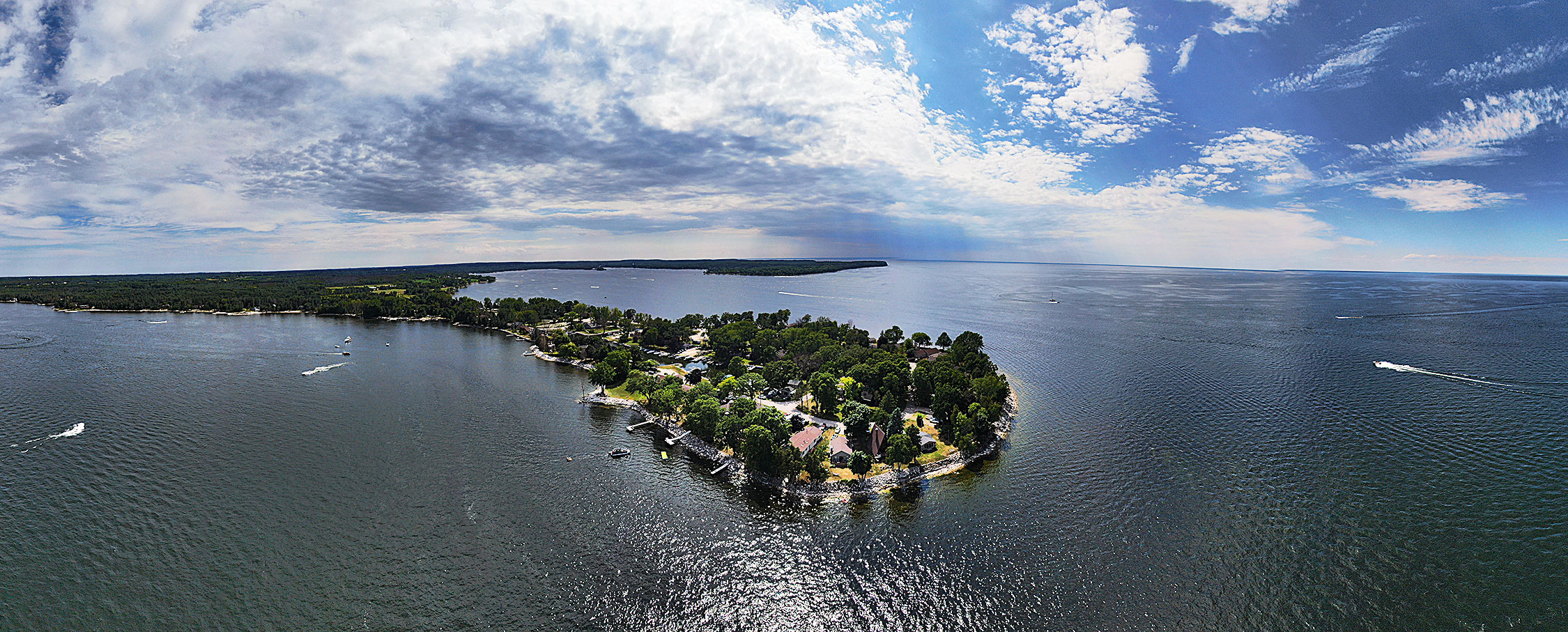 door county, little sturgeon bay, Rileys bay, wave point, drone photos & videos, downtown green bay, east Green Bay wisconsin, drone photo, above wisconsin, fox valley web design, Green Bay website designers